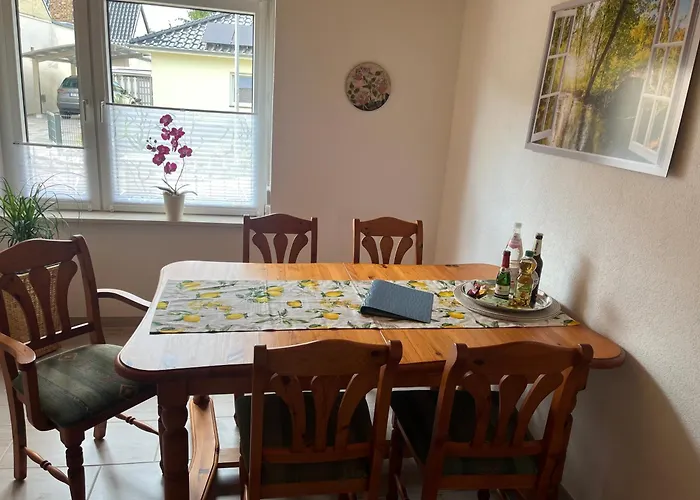 Haus Bernsteinsee Mit Goitzsche-schnuppersegeln * Friedersdorf (Anhalt-Bitterfeld)